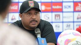 Imran Nahumarury dan Yeyen Tumena Resmi Dipecat Malut United