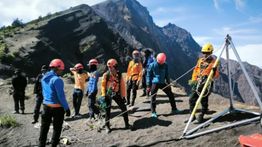 Jalur Pendakian Gunung Rinjani Ditutup Imbas Jatuhnya WNA Brasil