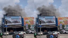 Kebakaran Hebat Terjang Toko Ban Mobil di Bekasi