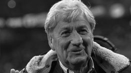 Legenda Timnas Jerman Frank Mill Meninggal Dunia