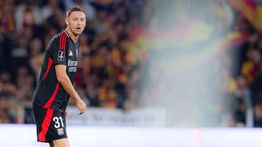 Eks Bintang Manchester United dan Chelsea Bakal Setim dengan Jay Idzes