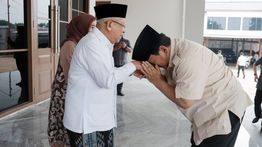 Prabowo Langsung Sungkem saat Tiba di Rumah Ma'ruf Amin