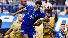 Debut Thom Haye dan Eliano, Persib Menang Tipis 1-0 Atas Persebaya