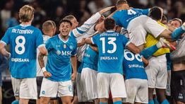 Klasemen Liga Italia: Napoli Ditempel Ketat AS Roma di Puncak