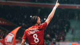 Adik Kylian Mbappe Bobol PSG, Calvin Verdonk Dicoret Lille