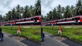 Viral KA Bandara YIA Mogok di Kulon Progo Bikin Penumpang Panik