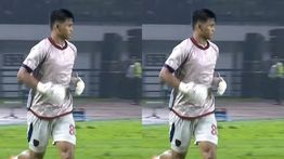Momen Ujug-ujug Hokky Caraka Jadi Kiper saat Persita Tangerang Jumpa Persib Bandung