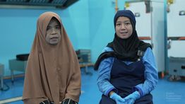 Penyandang Tunarungu Wicara Jadi Pegawai Dapur MBG: Program Ini Sangat Bermanfaat