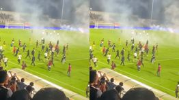 Oknum Suporter PSM Makassar Tendang Pemain Persib Bandung