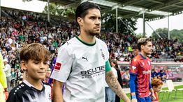 Kevin Diks Resmi Jadi Wakil Kapten Borussia Monchengladbach