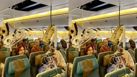 Salah satu markasi terbaik, Singapore Airlines mengalami turbulensi hebat yang membuat semua penumpang panik.