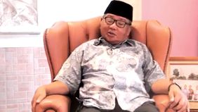 Burhanuddin Abdullah, mantan Gubernur Bank Indonesia, ditunjuk sebagai Komisaris Utama PLN menggantikan Agus Martowardojo.