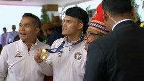 Atlet Angkat Besi, Rizki Juniansyah merayakan HUT RI ke-79 di Ibu Kota Nusantara (IKN). Ia menjadi salah satu atlet yang meraih medali emas di Olimpiade Paris 2024.