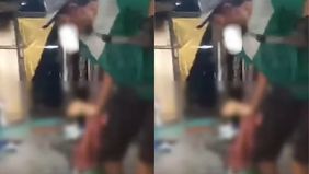 Seorang anak perempuan berinisial SR (10) mengalami penganiayaan yang dilakukan oleh pamannya sendiri berinisial FR (44) di Kecamatan Rilau Ale, Kabupaten Bulukumba, Sulawesi Selatan. 