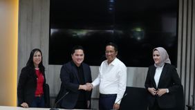 Ketua Umum PSSI, Erick Thohir bertemu dengan Menteri Hukum dan Hak Asasi Manusia (Kemenkumham), Supratman Andi Agtas, mendukung program PSSI terkait naturalisasi pemain Timnas Indonesia.