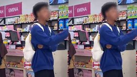 Seorang mengaku TikToker saat belanja di salah satu minimarket di Kendali, tapi enggan untuk membayar semua belanjaannya. Hal tersebut menjadi viral di media sosial.