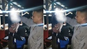 Terlihat terduga pelaku penyebar uang palsu dan menipu pedagang di Pangalengan, Kabupaten Bandung kena hajar pria berseragam TNI. Hal tersebut menjadi viral di media sosial.