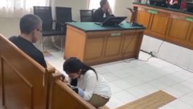 Terdakwa dalam kasus penabrak ibu-ibu hingga tewas di Pekanbaru, Marisa Putri sampaikan maaf ke keluarga korban terutama kepada suaminya yaitu Iswandi.