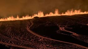 Gunung berapi yang terletak di semenanjung Reykjanes Barat Daya Islandia, kini kembali meletus setelah 800 tahun tertidur.