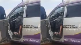 Nasib nahas dialami sopir ambulans tertabrak kereta api hingga tewas di Kediri usai nganterin jenazah. Hal tersebut menjadi viral di media sosial.