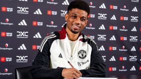 Pemain Manchester United, Amad Diallo resmi perpanjang kontrak bersama lima musim ke depan bersama Setan Merah.