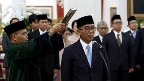 Presiden Prabowo resmi melantik Brian Yuliarto sebagai Menteri Pendidikan Tinggi, Ilmu Pengetahuan dan Teknologi (Mendiktisaintek) di Istana Kepresidenan pada Rabu sore tadi, 19 Februari 2025.