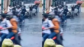 Aksi tawuran antar pelajar kembali pecah di Jl Mayor Salim, Kupang Teba, Kecamatan Teluk Betung Utara, Bandar Lampung pada Kamis lalu, 20 Februari 2025.