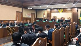 Penasihat hukum terpidana Ronald Tannur, Lisa Rachmat mengaku memberikan uang senilai Rp6 miliar kepada mantan pejabat Mahkamah Agung (MA) Zarof Ricar untuk membantu mengkondisikan perkara kliennya di tingkat kasasi.