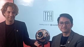 Belakangan ini, jagat media sosial diramaikan oleh perbincangan mengenai platform Worldcoin dan WorldID. Berbagai unggahan berupa foto maupun video memperlihatkan antusiasme warga yang memadati kantor “World” di wilayah Kota Bekasi dan Depok.