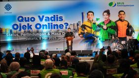 Menyusul kontroversi nasional mengenai status kemitraan para pengemudi transportasi online, pemerintah membuka diskusi publik untuk menyerap berbagai aspirasi langsung dari perwakilan pekerja, aplikator dan akademisi.