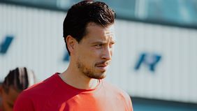Gelandang Timnas Indonesia, Thom Haye kini menjadi rebutan klub Eredivisie setelah pemain 30 tahun tidak memiliki klub usai kontrak bersama Almere City berakhir pada 30 Juni 2025 lalu.