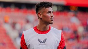 Mantan pemain FC Twente, Kenneth Perez mengkirtikan habis-habisan Mees Hilgers usai penampilan penampilan buruknya saat menghadapi Ajax Amsterdam.