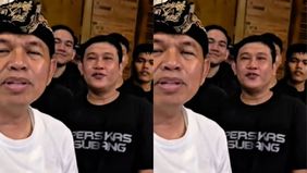 Gubernur Jawa Barat, Dedi Mulyadi akhirnya bertemu dengan sejumlah perwakilan suporter Persikas Subang usai viral bentangkan spanduk dalam acara 'Nganjang ka Warga' pada Rabu malam lalu, 28 Mei 2025.