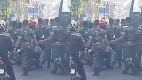 Beredar video memperlihatkan sejumlah anggota Ormas GPK (Gerakan Pemuda Ka'bah) nyaris bentrok dengan sejumlah anggota TNI. Hal tersebut menjadi viral di media sosial.