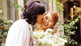 Pasangan musisi ternama asal Indonesia, Nadin Amizah dan Faishal Tanjung resmi memutuskan tunangan setelah menjalani hubungan asmara selama empat tahun.