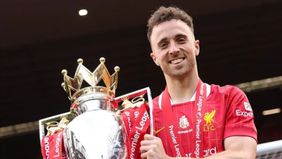Penyerang Liverpool, Diogo Jota meninggal dunia setelah mengalami insiden kecelakaan bersama adiknya di Spanyol.