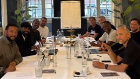 Pelatih Timnas Indonesia, Patrick Kluivert mengumpulkan tim pelatih di Belanda jelang ronde keempat Kualifiaksi Piala Dunia 2025.