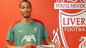Juara Premier League musim lalu, Liverpool resmi mendatangkan Hugo Ekitike dari Eintracht Frankfurt dengan harga 1,8 triliun.