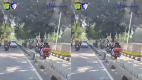 Beredar video memperlihatkan rombongan motor gede atau moge yang masuk jalur Busway di Jalan Panjang, Jakarta Barat pada Minggu lalu, 3 Agustus 2025, kini sudah ditindak berupa elektronik tilang atau E-TLE.