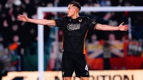 Bek Timnas Indonesia, Jay Idzes, dikabarkan selangkah lagi akan resmi bergabung dengan klub Serie A, Sassuolo. Pemain berusia 25 tahun itu dijadwalkan menjalani tes medis dalam waktu dekat sebagai bagian dari proses kepindahannya.