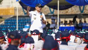 Gubernur Jawa Tengah Ahmad Luthfi menekankan pentingnya peran mahasiswa sebagai penopang utama masa depan investasi.