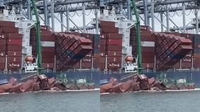Puluhan kontainer jatuh ke laut di Pelabuhan Long Beach, California, pada Selasa lalu, 9 September 2025. Insiden ini melibatkan kapal kargo Mississippi asal China dan menyebabkan kekacauan di Pier G.