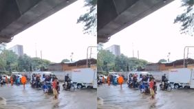 Beredar video memperlihatkan kondisi banjir di Jalan Raya Ciledug, Jakarta Selatan hingga membuat puluhan motor mogok. Hal tersebut menjadi viral di media sosial.