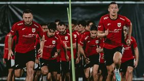 Pemain Persib Bandung, Marc Klok mengaku berat jelang duel Timnas Indonesia vs Arab Saudi di Putaran Keempat Kualifiaksi Piala Dunia 2026 Zona Asia.