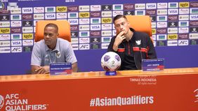 Pelatih Timnas Indonesia, Patrick Kluivert enggan membahas permasalah yang dialami FA Malaysia yang mendapatkan sanksi dari FIFA terkait dokumen palsu pemain naturalisasi.