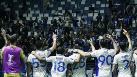 Persib Bandung mendapatkan denda sebesar Rp33 juta dari AFC setelah tidak mencantumkan nomor kursi stadion.