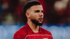 Calvin Verdonk mencurahkan isi hatinya setelah Timnas Indonesia dipastikan tidak bakal berlaga di Piala Dunia 2026. Hal ini membuat pemain Lille tersebut tidak kuasa menahan air matanya.