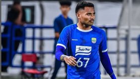 Pemain Persib Bandung, Saddil Ramdani menyampaikan permintaan maaf setelah ngamuk saat Bojan Hodak menarik keluar di menit ke 31 saat menghadapi Persis Solo.