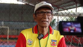 Mantan kiper Timnas Indonesia, Ronny Pasla meninggal dunia di usia 79 tahun pada Senin dini hari tadi, 24 November 2025.