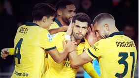 AC Milan kembali merebut puncak klasemen Liga Italia setelah mengalahkan Torino 3-2 pada pekan ke-14 di Stadion Olimpico pada Selasa dini hari tadi, 9 Desember 2025.